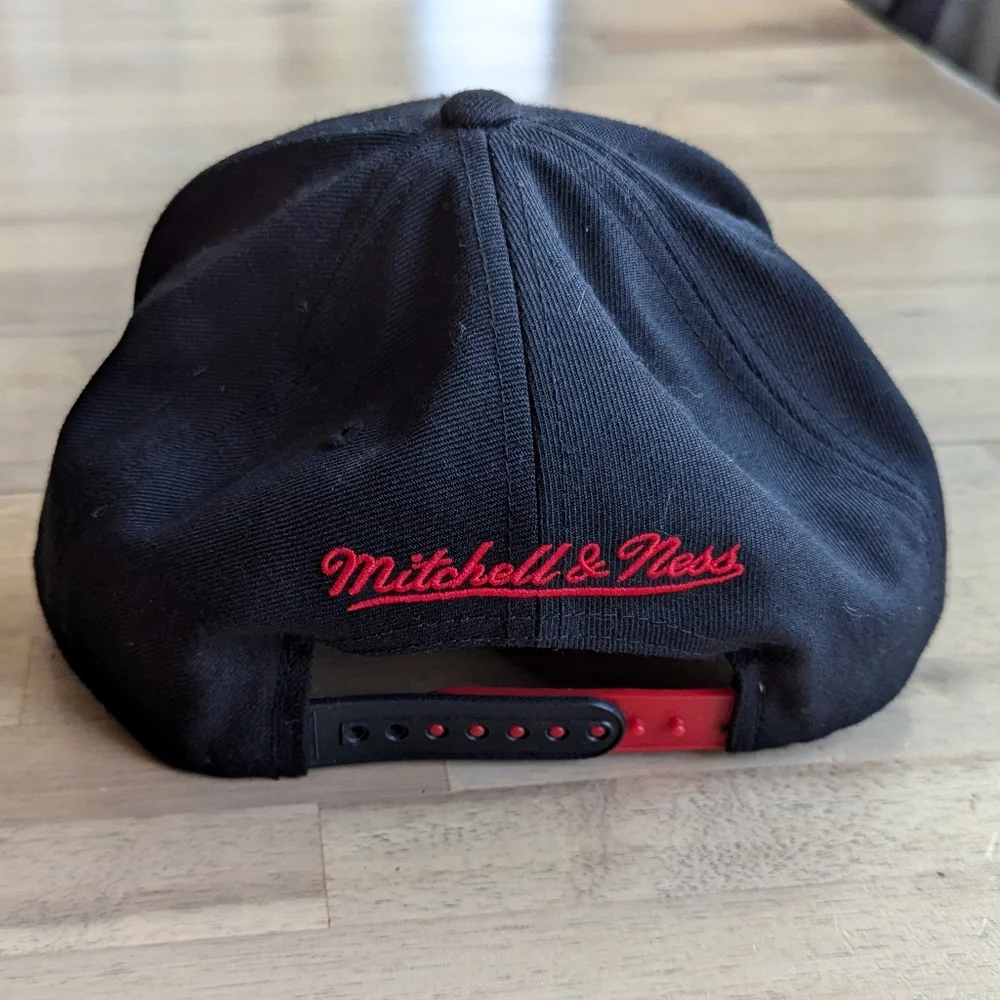 Mitchell & Ness great gently